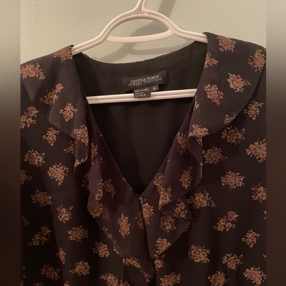 Cynthia Howie 100% silk floral black blouse size 16 - Picture 5 of 6